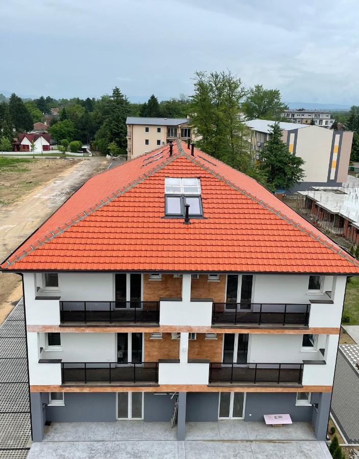 Apartmani Borova 2 เวลิโก กราดิชเต ภายนอก รูปภาพ