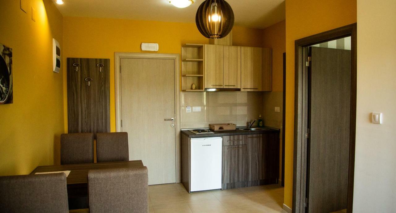 Apartmani Borova 2 เวลิโก กราดิชเต ภายนอก รูปภาพ